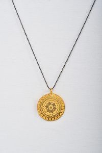 Collar oro Mandala Flor