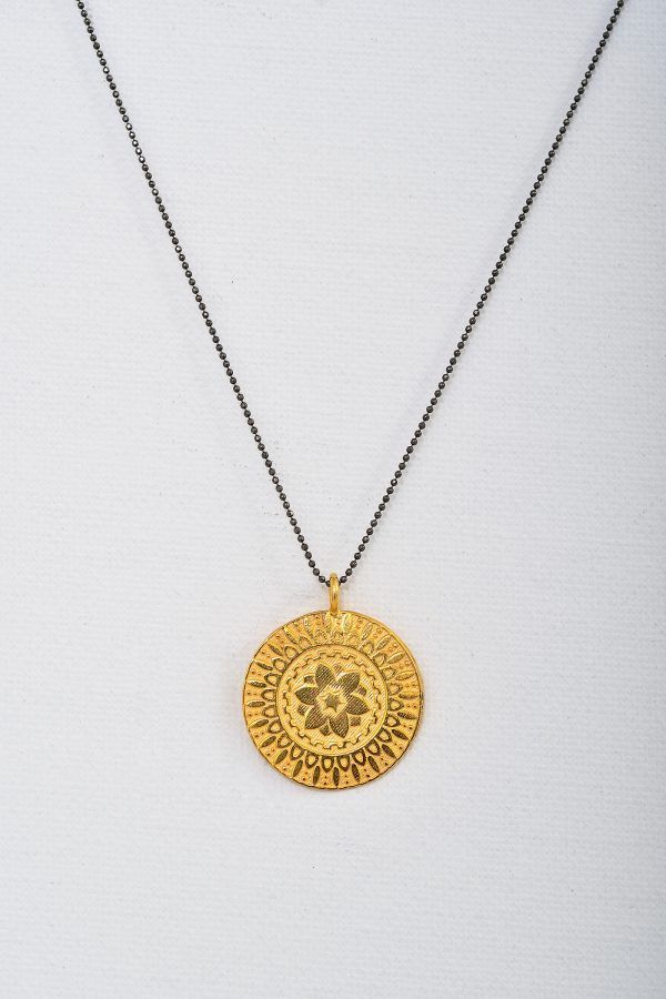 Collar oro Mandala Flor