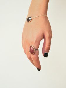 Anillo zafiro rojo plata